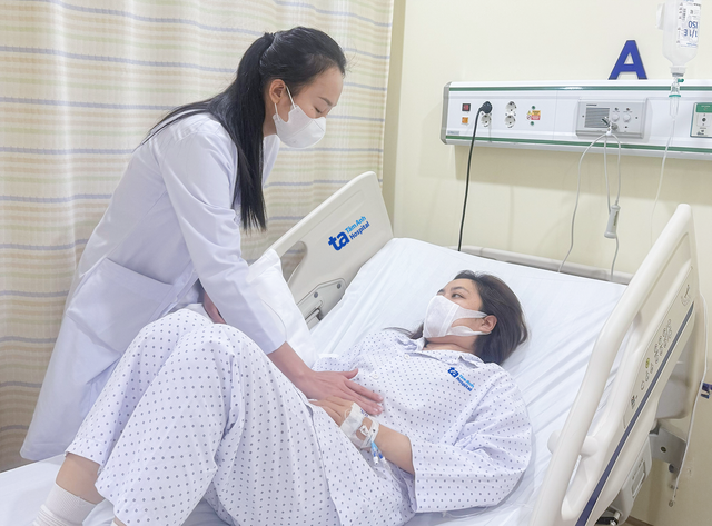 Vụ ngộ độc bánh mì ở TPHCM: 235 ca nhập viện, thêm 1 người nguy kịch- Ảnh 2.