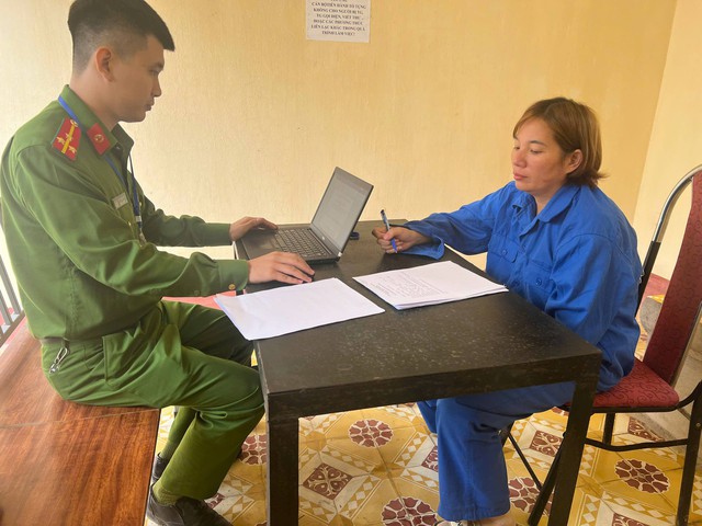 Dụ dỗ bé gái 14 tuổi bán dâm, nhóm đối tượng bị khởi tố- Ảnh 1.