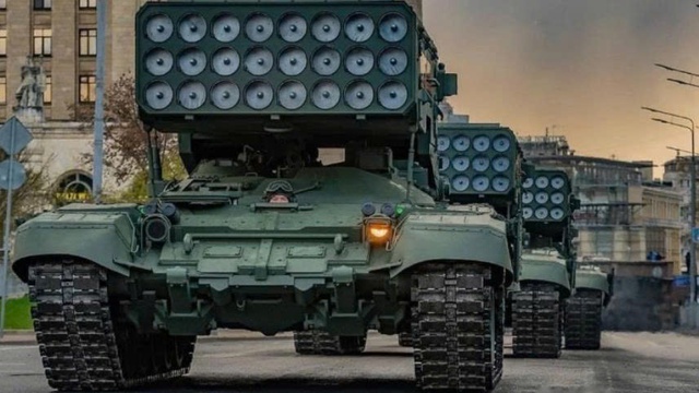 'Hỏa thần nhiệt áp' TOS-1A Solntsepek sẵn sàng ra trận- Ảnh 1.