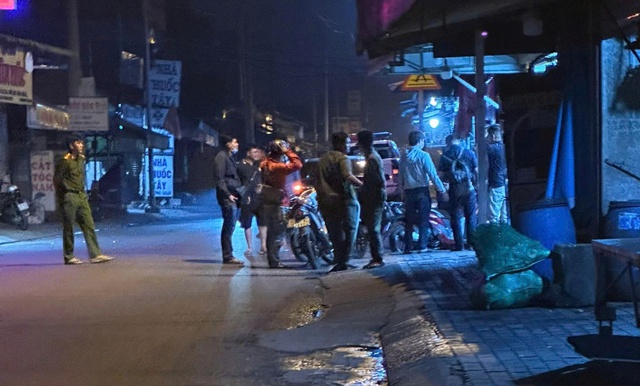 Một phụ nữ tử vong bất thường, 2 vợ chồng hàng xóm bị tạm giữ- Ảnh 1. Một phụ nữ tử vong bất thường, 2 vợ chồng hàng xóm bị tạm giữ- Ảnh 1.