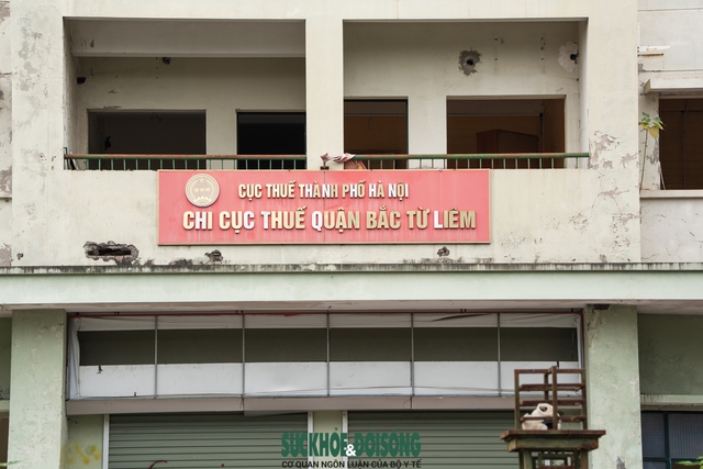 Hà Nội: Cận cảnh khu nhà tái định cư hoang tàn sau hơn 10 năm hoàn thành- Ảnh 1. Hà Nội: Cận cảnh khu nhà tái định cư hoang tàn sau hơn 10 năm hoàn thành- Ảnh 1.