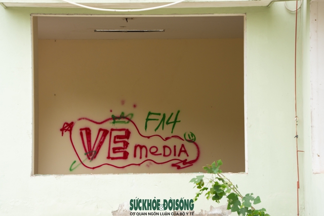 Hà Nội: Cận cảnh khu nhà tái định cư hoang tàn sau hơn 10 năm hoàn thành- Ảnh 5. Hà Nội: Cận cảnh khu nhà tái định cư hoang tàn sau hơn 10 năm hoàn thành- Ảnh 5.