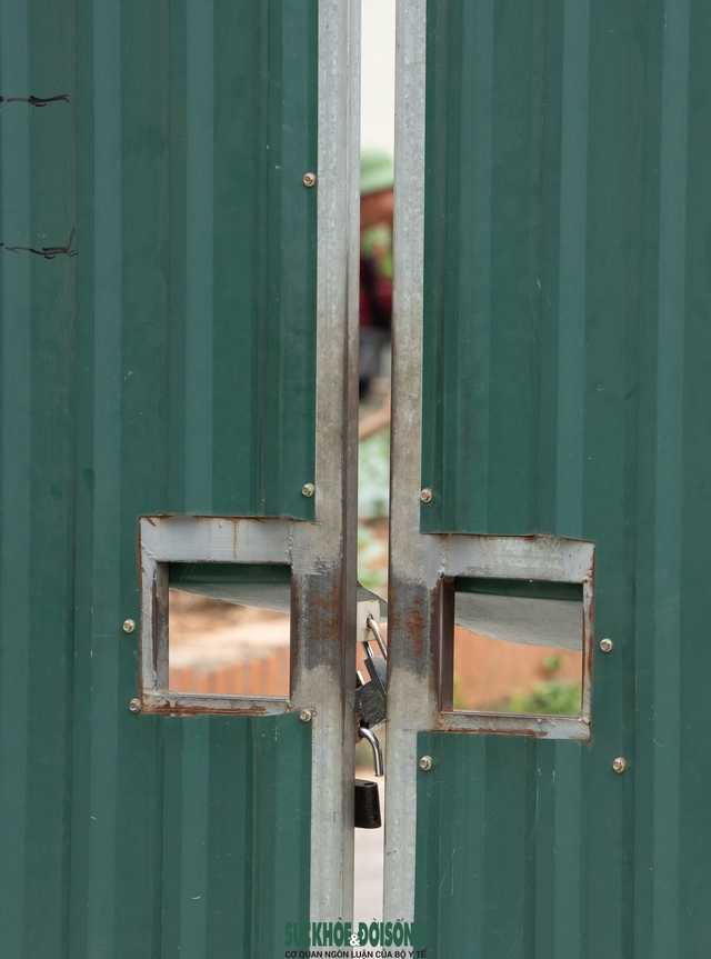 Hà Nội: Cận cảnh khu nhà tái định cư hoang tàn sau hơn 10 năm hoàn thành- Ảnh 11. Hà Nội: Cận cảnh khu nhà tái định cư hoang tàn sau hơn 10 năm hoàn thành- Ảnh 11.