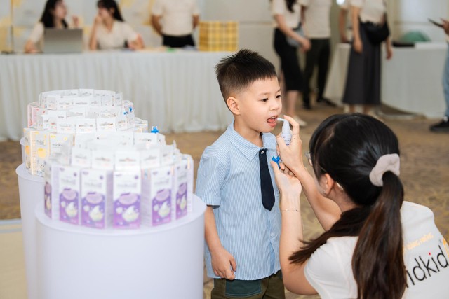 Midkid A+ chinh phục ba mẹ khó tính- Ảnh 3. Midkid A+ chinh phục ba mẹ khó tính- Ảnh 3.