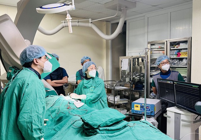 Bệnh viện Đa khoa tỉnh Thanh Hóa từng bước khẳng định vai trò cơ sở khám chữa bệnh chuyên sâu của tỉnh- Ảnh 3.