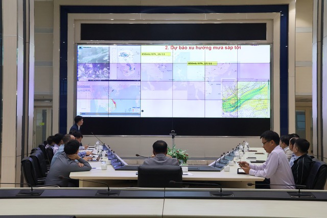 Diễn biến mưa lũ những ngày tới thế nào?- Ảnh 2. Diễn biến mưa lũ những ngày tới thế nào?- Ảnh 2.