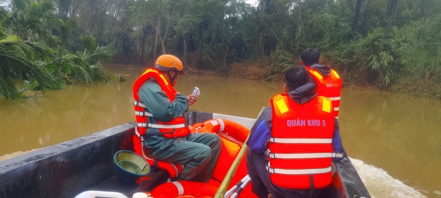 Tìm thấy thi thể người đàn ông bị nước lũ cuốn trôi- Ảnh 1.
