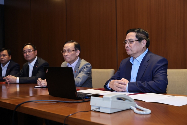 Thủ tướng họp khẩn từ Algeria: Huy động tối đa lực lượng cứu dân vùng lũ miền Trung- Ảnh 1.