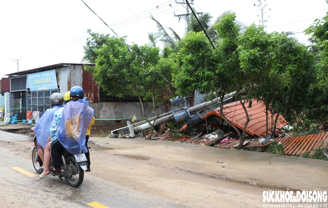 Mưa lũ khiến tuyến đường tỉnh lộ ở Khánh Hòa hư hỏng nặng- Ảnh 7. Mưa lũ khiến tuyến đường tỉnh lộ ở Khánh Hòa hư hỏng nặng- Ảnh 7.