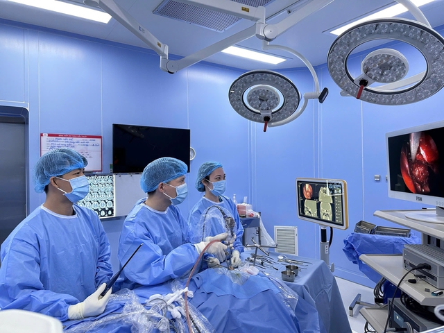 Ca bệnh hiếm: Nấm xoang bướm ‘giả u não’ khiến người đàn ông mất thị lực- Ảnh 2.