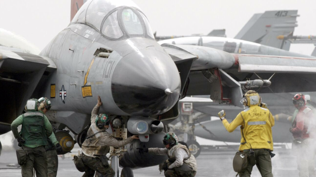 Tiêm kích F-14 Tomcat: Biểu tượng sức mạnh hay 'sai lầm đắt đỏ' của Mỹ?- Ảnh 1.