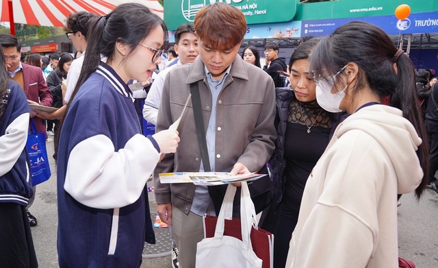 Thí sinh xét học bạ 2026 cần lưu ý gì trước sự điều chỉnh phương thức?- Ảnh 1. Thí sinh xét học bạ 2026 cần lưu ý gì trước sự điều chỉnh phương thức?- Ảnh 1.