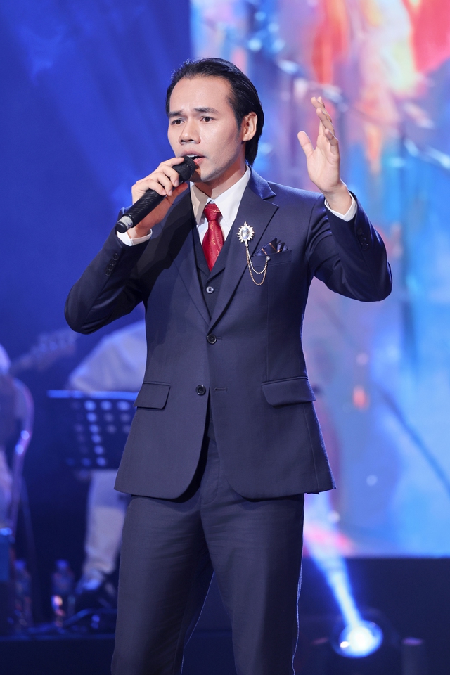 Gala Xếp hạng Tiếng hát Việt toàn cầu 2025: Đêm nhạc mãn nhãn, khép lại hành trình tìm kiếm tài năng âm nhạc Việt- Ảnh 3.