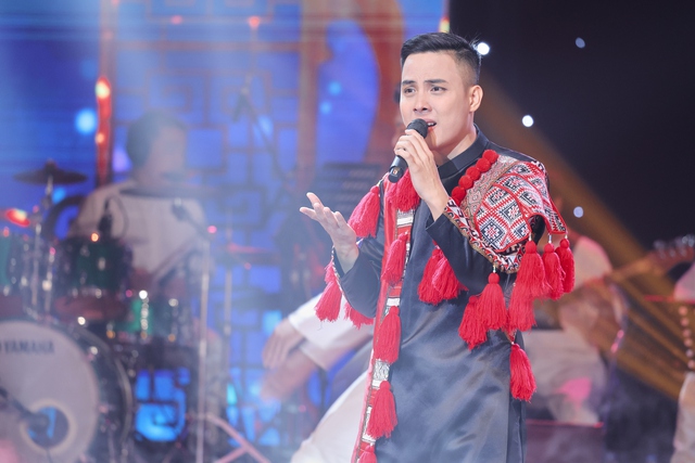 Gala Xếp hạng Tiếng hát Việt toàn cầu 2025: Đêm nhạc mãn nhãn, khép lại hành trình tìm kiếm tài năng âm nhạc Việt- Ảnh 4.