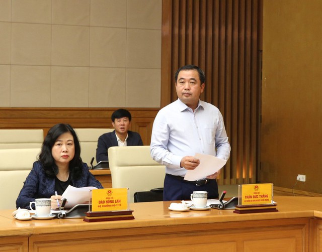 Từ Nam Phi, Thủ tướng chủ trì họp khẩn ứng phó, khắc phục hậu quả thiên tai ở các tỉnh miền Trung- Ảnh 2.