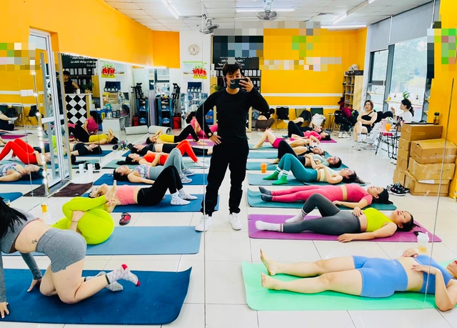 Phòng tập 'tối giản' giúp tăng cơ, giảm mỡ đang 'hút' giới trẻ- Ảnh 2.