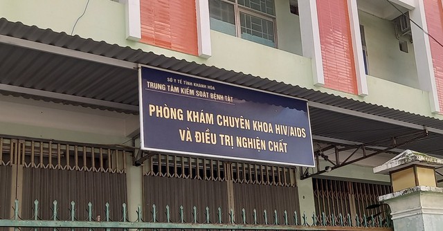 Người nhiễm HIV ở Khánh Hòa an tâm điều trị bằng thuốc ARV để có sức khỏe ổn định- Ảnh 1. Người nhiễm HIV ở Khánh Hòa an tâm điều trị bằng thuốc ARV để có sức khỏe ổn định- Ảnh 1.