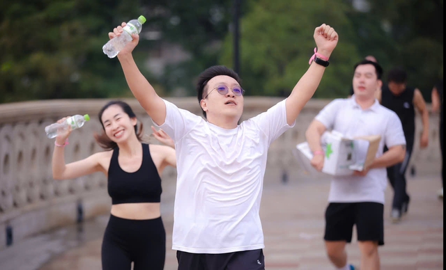 Ứng viên TÔI KHỎE ĐẸP HƠN: Hành trình 'chuyển mình' của người đàn ông có vòng eo hơn 100cm, từ mệt mỏi, thừa cân đến sống khỏe mỗi ngày- Ảnh 1. Ứng viên TÔI KHỎE ĐẸP HƠN: Hành trình 'chuyển mình' của người đàn ông có vòng eo hơn 100cm, từ mệt mỏi, thừa cân đến sống khỏe mỗi ngày- Ảnh 1.