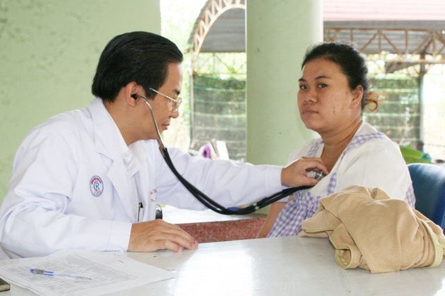 Chuyến xe Sức khỏe - Thương về miền Trung: Ấm tình sẻ chia tại xã Diên Điền- Ảnh 8.