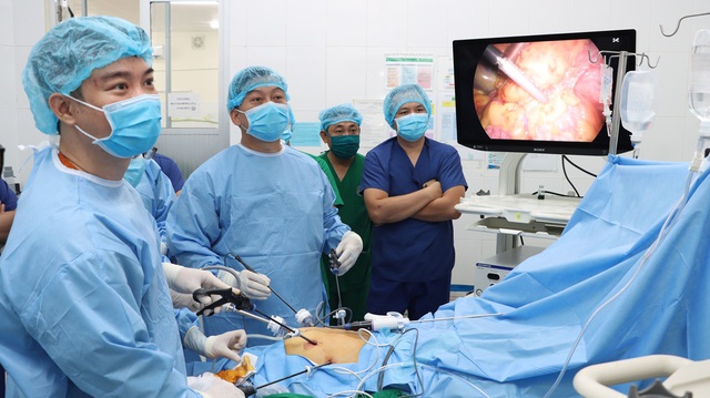 Cải thiện chế độ đãi ngộ để giữ chân nhân viên y tế- Ảnh 1. Cải thiện chế độ đãi ngộ để giữ chân nhân viên y tế- Ảnh 1.