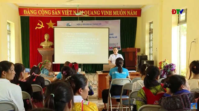 Điện Biên nâng cao chất lượng sức khỏe bà mẹ và trẻ em nhờ ‘cầu nối’ của cán bộ Hội Phụ nữ- Ảnh 1.