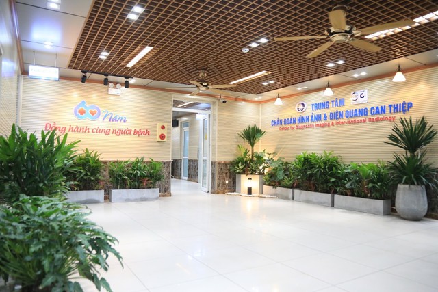 Quản lý môi trường y tế tại Bệnh viện Đa khoa tỉnh Phú Thọ: Xây dựng không gian khám chữa bệnh xanh - sạch - an toàn- Ảnh 2.