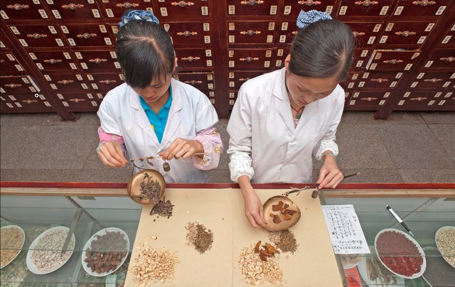 Giá trị bền vững của bài thuốc dân gian trong thời đại mới- Ảnh 1. Giá trị bền vững của bài thuốc dân gian trong thời đại mới- Ảnh 1.