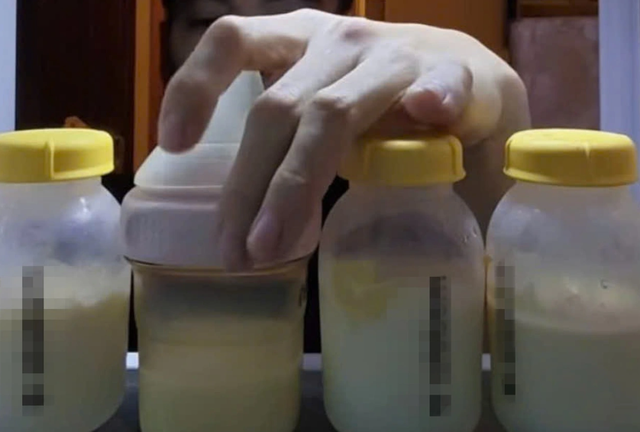 Chuyên gia nói gì về việc dùng sữa mẹ pha cà phê?- Ảnh 1.