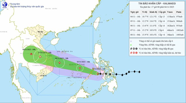 Bão số 13 có cường độ rất mạnh, gây mưa lớn trên 400mm cho miền Trung- Ảnh 2. Bão số 13 có cường độ rất mạnh, gây mưa lớn trên 400mm cho miền Trung- Ảnh 2.