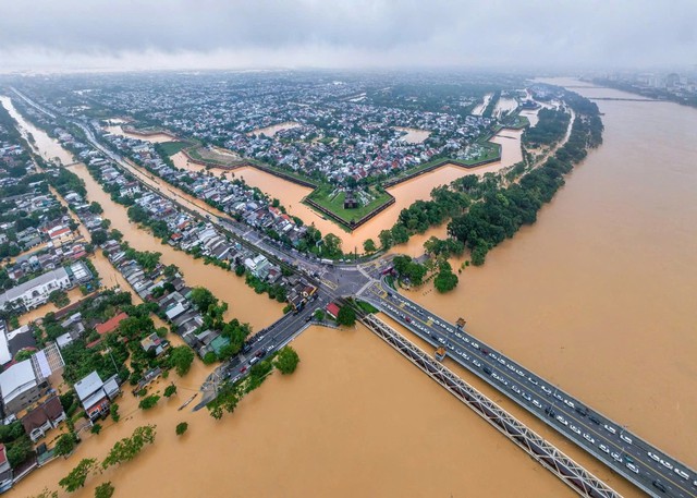 Danh sách các khu vực bị ảnh hưởng nặng nhất khi bão số 13 đổ bộ- Ảnh 2. Danh sách các khu vực bị ảnh hưởng nặng nhất khi bão số 13 đổ bộ- Ảnh 2.