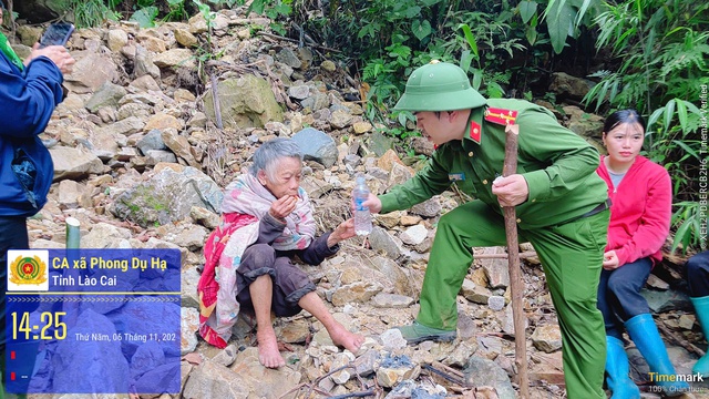 Tìm thấy cụ bà 86 tuổi đi lạc trong rừng sâu sau 2 ngày tìm kiếm- Ảnh 1. Tìm thấy cụ bà 86 tuổi đi lạc trong rừng sâu sau 2 ngày tìm kiếm- Ảnh 1.