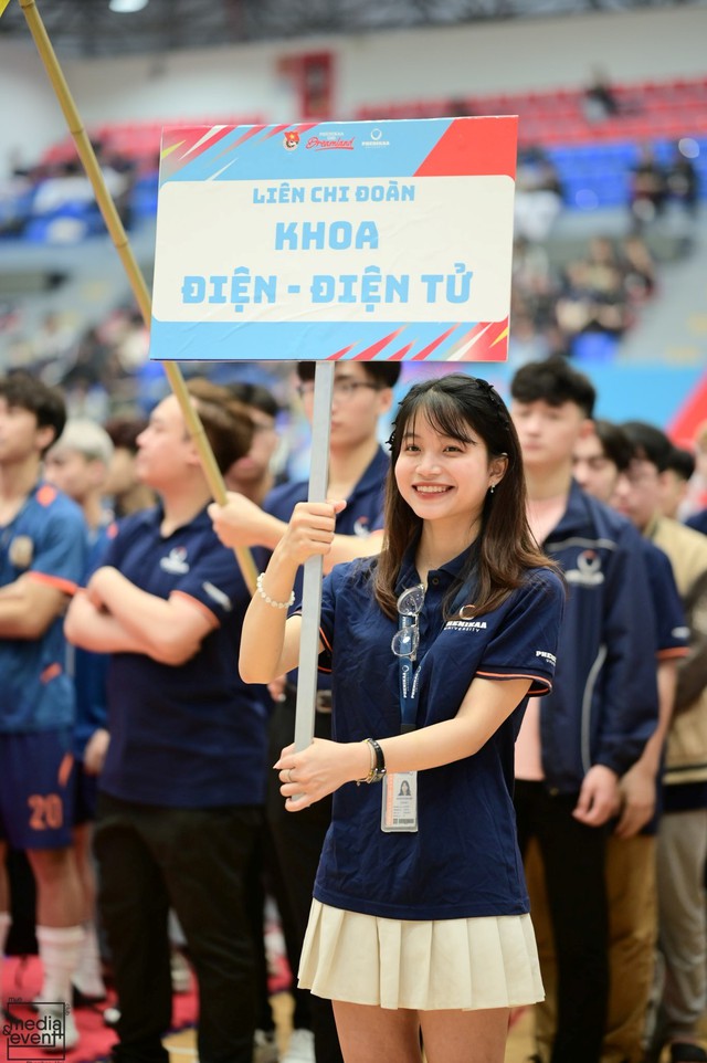 Nữ sinh khoa học công nghệ lựa chọn rẽ hướng, tự tin theo đuổi giấc mơ với phiên bản tốt hơn mỗi ngày- Ảnh 2.