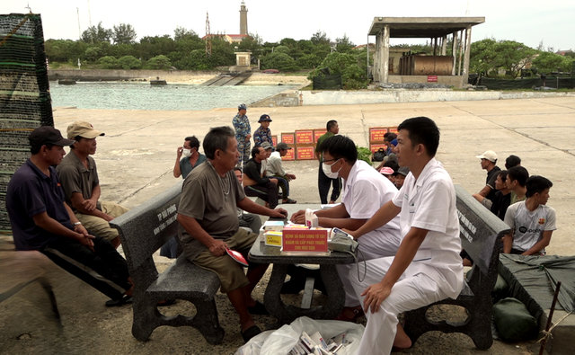 Đặc khu Trường Sa an toàn tuyệt đối khi bão Kalmaegi đổ bộ- Ảnh 3. Đặc khu Trường Sa an toàn tuyệt đối khi bão Kalmaegi đổ bộ- Ảnh 3.