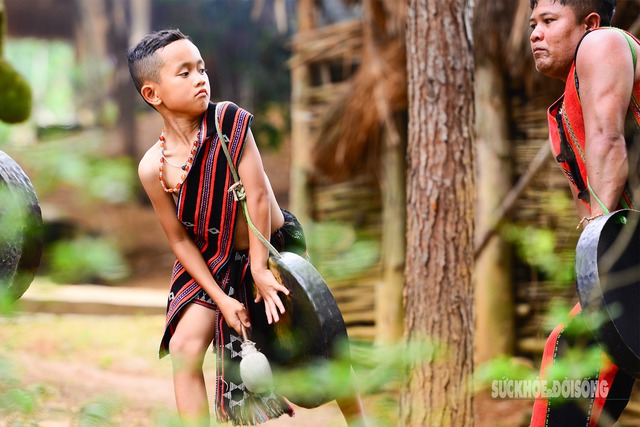 Phóng viên Báo Sức khỏe và Đời sống đoạt giải Nhì Giải Báo chí 'Vì sự nghiệp phát triển văn hóa Việt Nam'- Ảnh 5. Phóng viên Báo Sức khỏe và Đời sống đoạt giải Nhì Giải Báo chí 'Vì sự nghiệp phát triển văn hóa Việt Nam'- Ảnh 5.