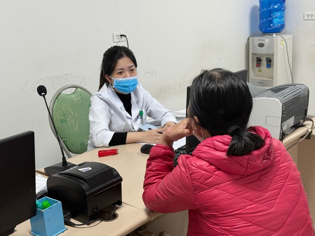 Nữ bác sĩ trẻ và Nữ bác sĩ trẻ và