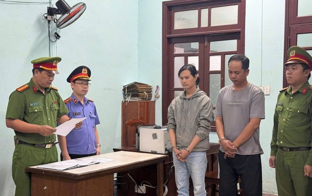 Bắt tạm giam 2 đối tượng hành hung tài xế xe công nghệ ở Đà Nẵng- Ảnh 1. Bắt tạm giam 2 đối tượng hành hung tài xế xe công nghệ ở Đà Nẵng- Ảnh 1.