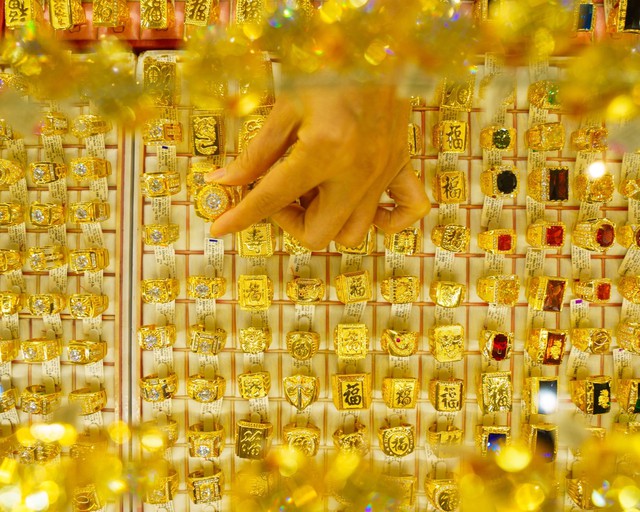 Giá vàng hôm nay ngày 8/11 vẫn nằm yên nghe ngóng- Ảnh 1. Giá vàng hôm nay ngày 8/11 vẫn nằm yên nghe ngóng- Ảnh 1.