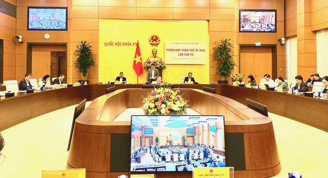 Đề xuất ‘hành hung nhân viên y tế có thể bị xử lý hình sự như chống người thi hành công vụ, buộc xin lỗi công khai’- Ảnh 1. Đề xuất ‘hành hung nhân viên y tế có thể bị xử lý hình sự như chống người thi hành công vụ, buộc xin lỗi công khai’- Ảnh 1.