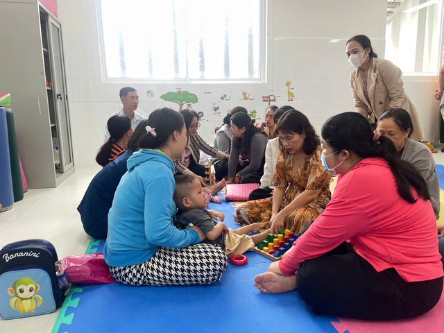 1,2 triệu trẻ em khuyết tật 'chạy đua' với thời gian vàng can thiệp sớm- Ảnh 2.