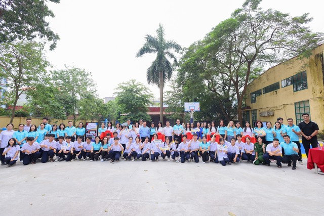 AstraZeneca Việt Nam nhận bằng khen vì các đóng góp cho phát triển bền vững, ghi nhận tác động của chương trình sức khỏe thanh thiếu niên- Ảnh 3. AstraZeneca Việt Nam nhận bằng khen vì các đóng góp cho phát triển bền vững, ghi nhận tác động của chương trình sức khỏe thanh thiếu niên- Ảnh 3.