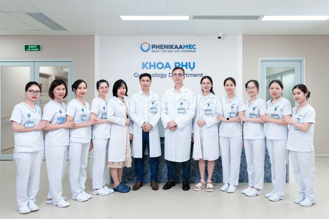 Phenikaa phẫu thuật thành công cho bé gái 9 tuổi mắc u quái buồng trứng 20 cm, bảo toàn khả năng sinh sản- Ảnh 4. Phenikaa phẫu thuật thành công cho bé gái 9 tuổi mắc u quái buồng trứng 20 cm, bảo toàn khả năng sinh sản- Ảnh 4.