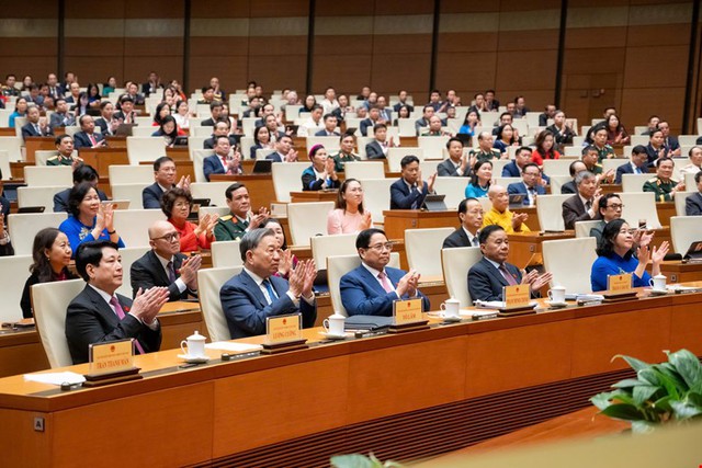 Kỳ họp Quốc hội thứ 10: Đột phá thể chế, an sinh xã hội và chiến lược sức khỏe toàn dân- Ảnh 1. Kỳ họp Quốc hội thứ 10: Đột phá thể chế, an sinh xã hội và chiến lược sức khỏe toàn dân- Ảnh 1.