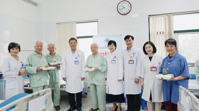 Tri ân người bệnh từ những điều nhỏ bé, chạm đến trái tim- Ảnh 2. Tri ân người bệnh từ những điều nhỏ bé, chạm đến trái tim- Ảnh 2.