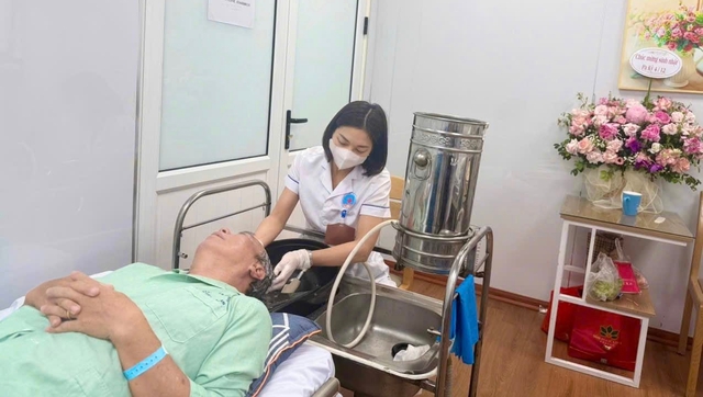 Tri ân người bệnh từ những điều nhỏ bé, chạm đến trái tim- Ảnh 3. Tri ân người bệnh từ những điều nhỏ bé, chạm đến trái tim- Ảnh 3.