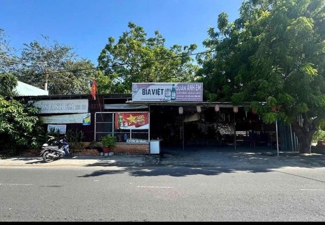 Mâu thuẫn lúc nhậu, người đàn ông bị bạn đâm tử vong- Ảnh 1. Mâu thuẫn lúc nhậu, người đàn ông bị bạn đâm tử vong- Ảnh 1.