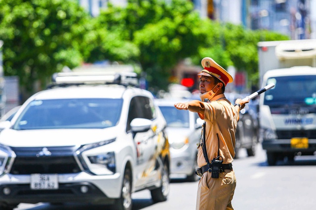 Không cần mang giấy tờ xe khi tham gia giao thông: Đỡ phiền toái lại công bằng, chính xác- Ảnh 2. Không cần mang giấy tờ xe khi tham gia giao thông: Đỡ phiền toái lại công bằng, chính xác- Ảnh 2.
