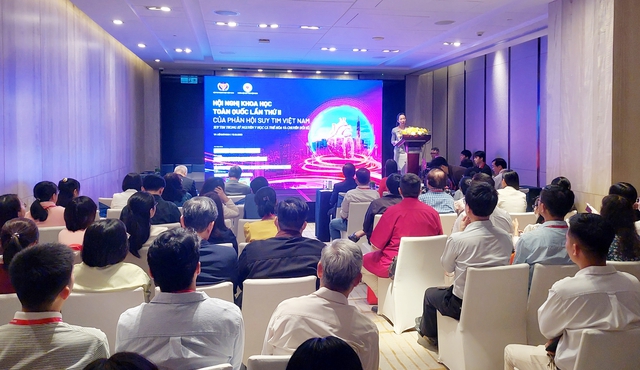 Thứ trưởng Bộ Y tế: Điều trị suy tim bước vào kỷ nguyên cá thể hóa và chuyển đổi số- Ảnh 4. Thứ trưởng Bộ Y tế: Điều trị suy tim bước vào kỷ nguyên cá thể hóa và chuyển đổi số- Ảnh 4.