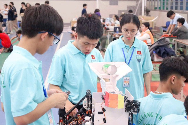 'Nên người – Tiến bộ – Thành đạt' từ trường học chất lượng cao ở Tây Nguyên- Ảnh 2. 'Nên người – Tiến bộ – Thành đạt' từ trường học chất lượng cao ở Tây Nguyên- Ảnh 2.