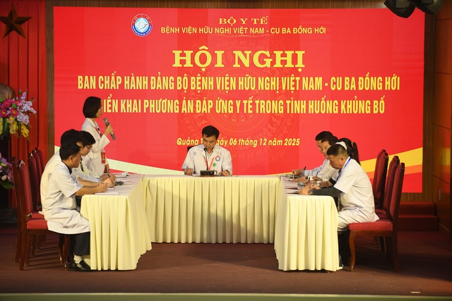 Bộ Y tế tổ chức diễn tập đáp ứng y tế trong tình huống khủng bố- Ảnh 4. Bộ Y tế tổ chức diễn tập đáp ứng y tế trong tình huống khủng bố- Ảnh 4.