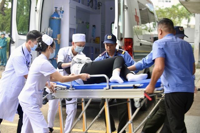 Bộ Y tế tổ chức diễn tập đáp ứng y tế trong tình huống khủng bố- Ảnh 5. Bộ Y tế tổ chức diễn tập đáp ứng y tế trong tình huống khủng bố- Ảnh 5.